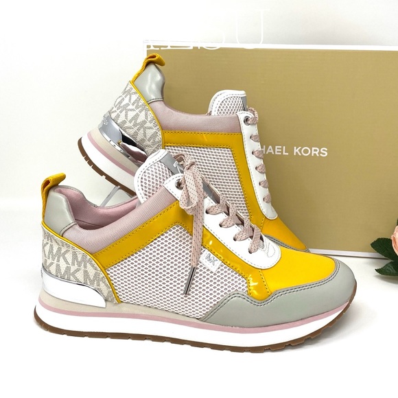 🌸SALE🌸 Michael Kors Maddy Trainer Mesh Vanilla AUTHENTIC Women Size 49R0MAFS2D - Picture 2 of 8